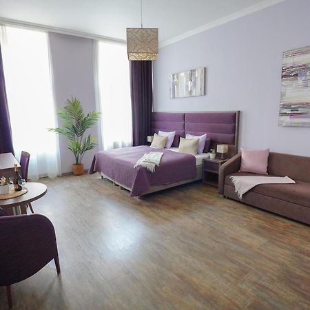 Elegant & Stylish Center Apartments! Praha Bagian luar foto
