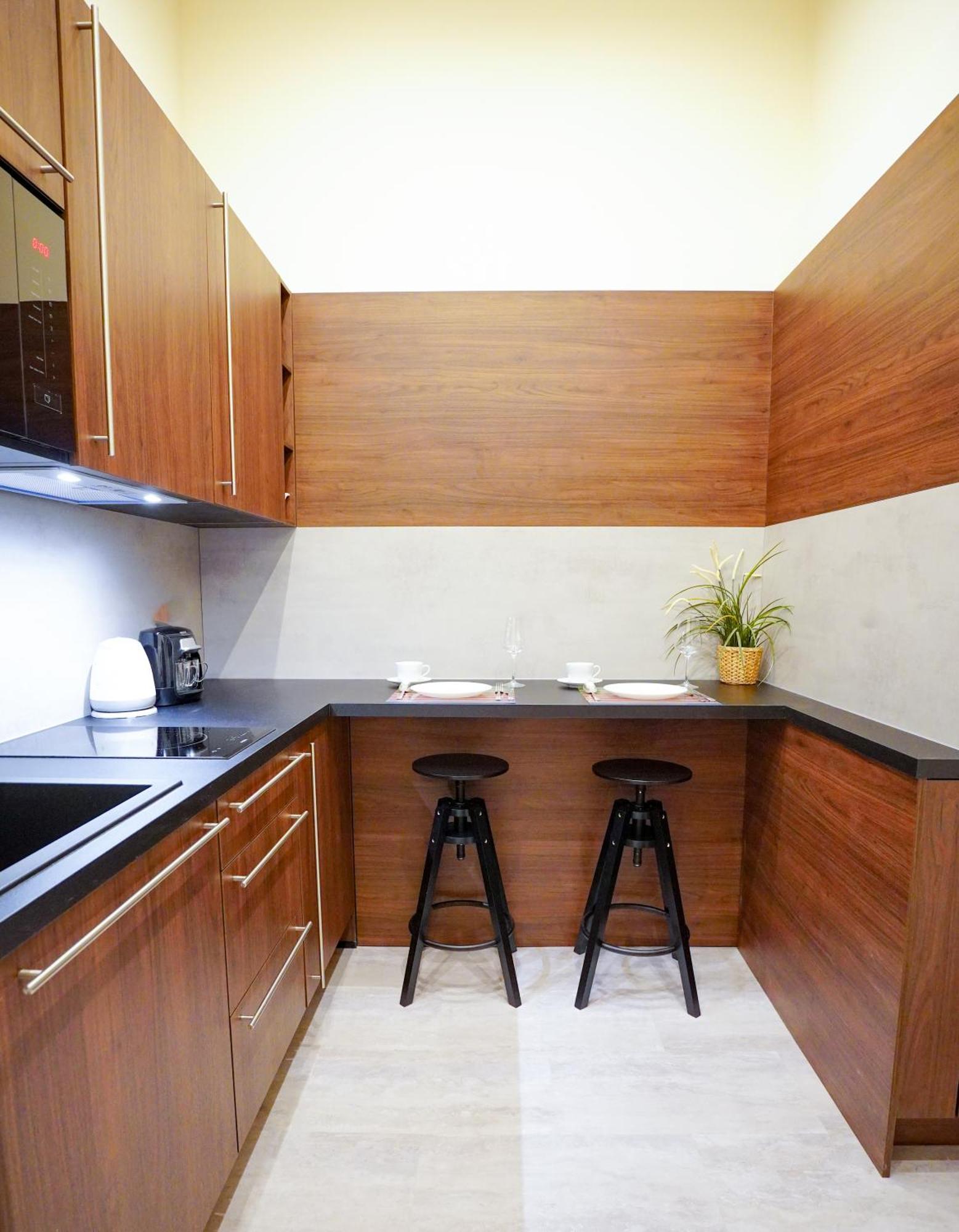Elegant & Stylish Center Apartments! Praha Bagian luar foto