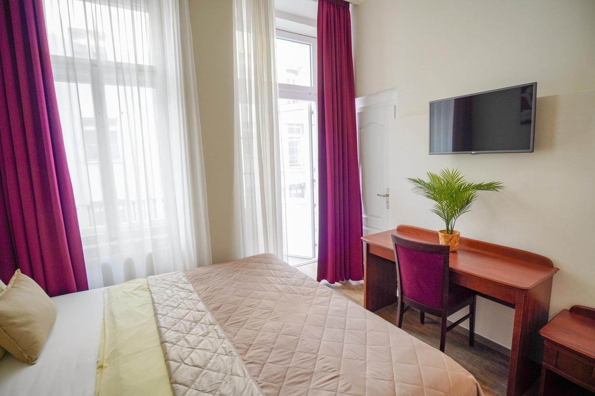 Elegant & Stylish Center Apartments! Praha Bagian luar foto