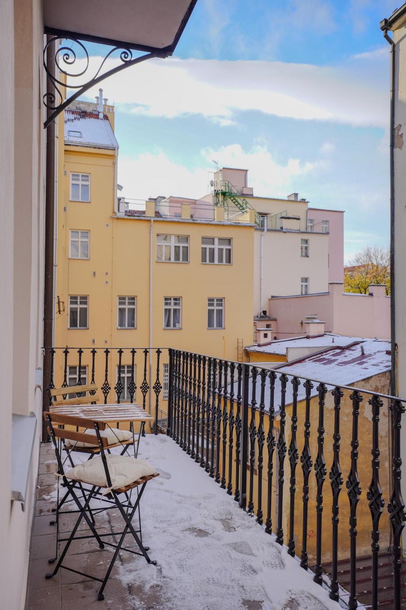 Elegant & Stylish Center Apartments! Praha Bagian luar foto