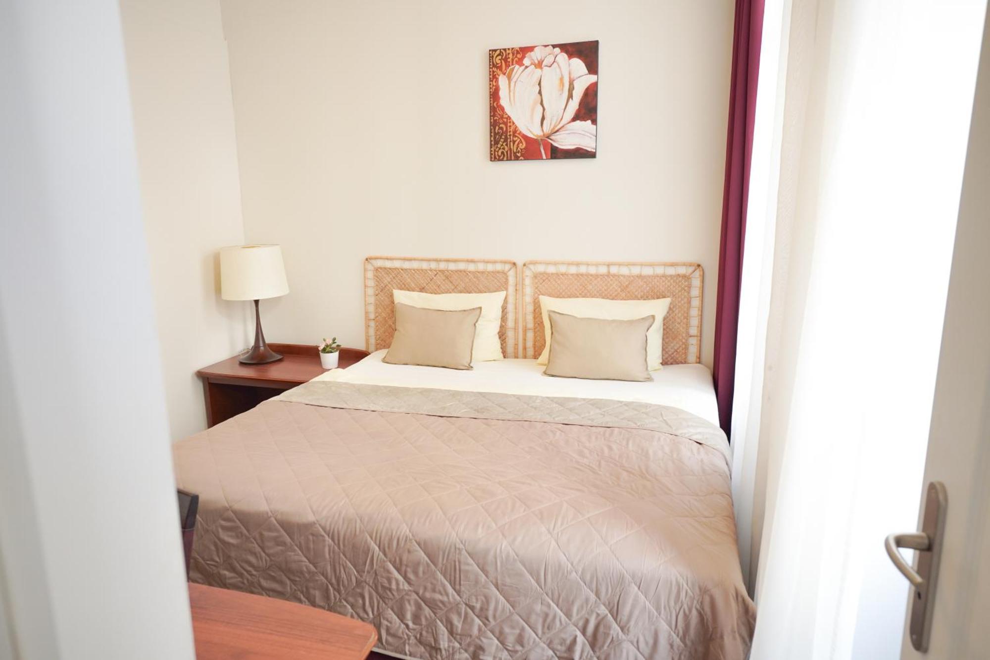 Elegant & Stylish Center Apartments! Praha Bagian luar foto