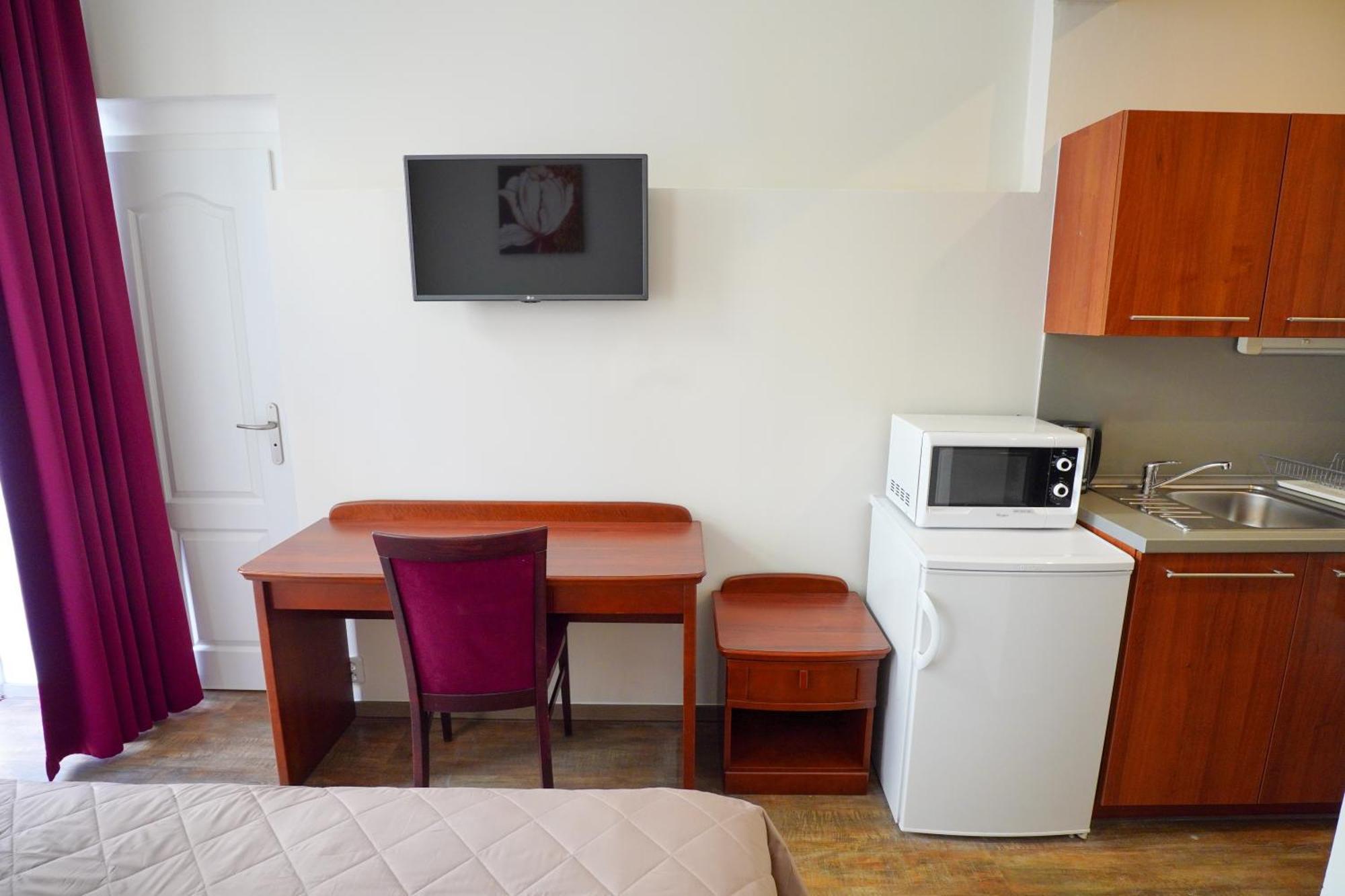 Elegant & Stylish Center Apartments! Praha Bagian luar foto