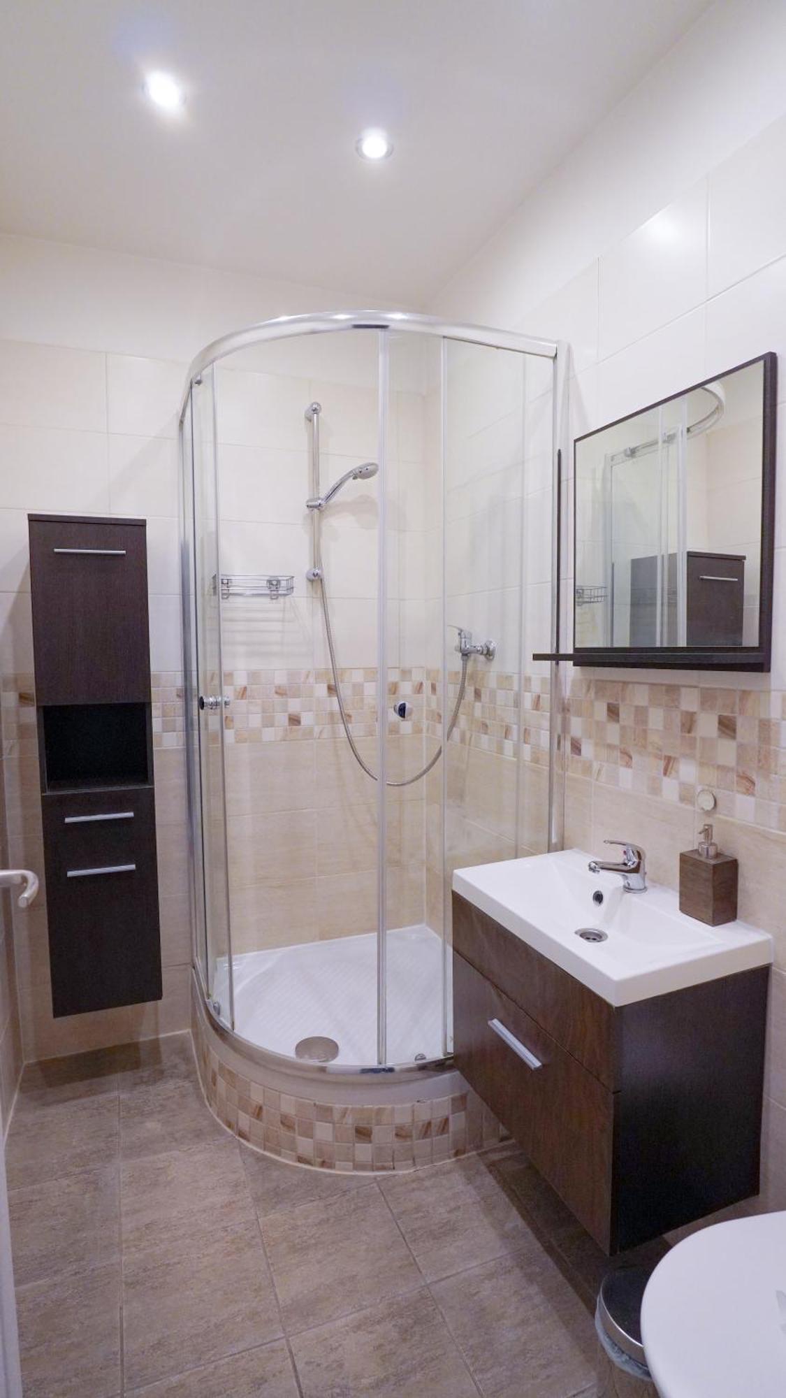 Elegant & Stylish Center Apartments! Praha Bagian luar foto