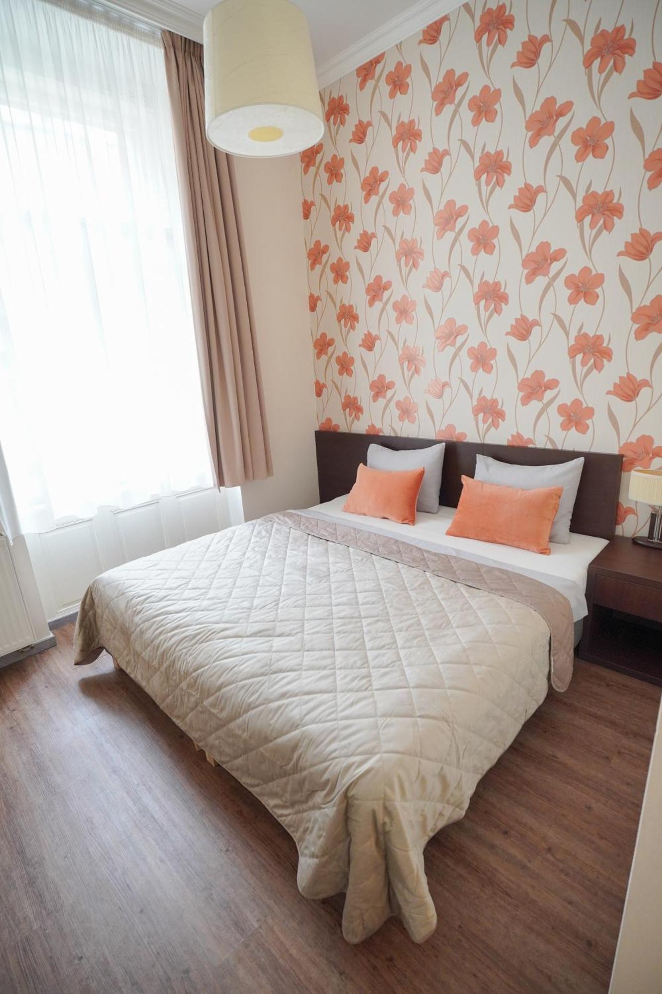Elegant & Stylish Center Apartments! Praha Bagian luar foto